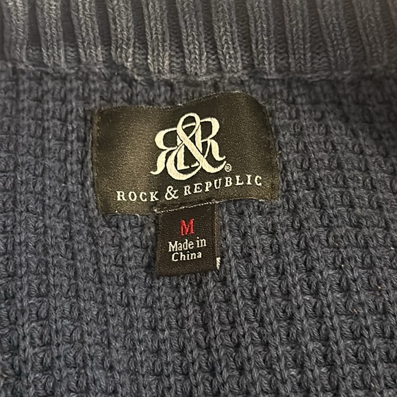 Sz M Rock & Republic washed blue button neck sweater crew neck - Picture 6 of 7